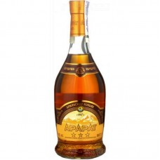 Коньяк Арарат 3 звезды 0.7л Армения Коньяк Арарат 3 звезды 0.7л Армения